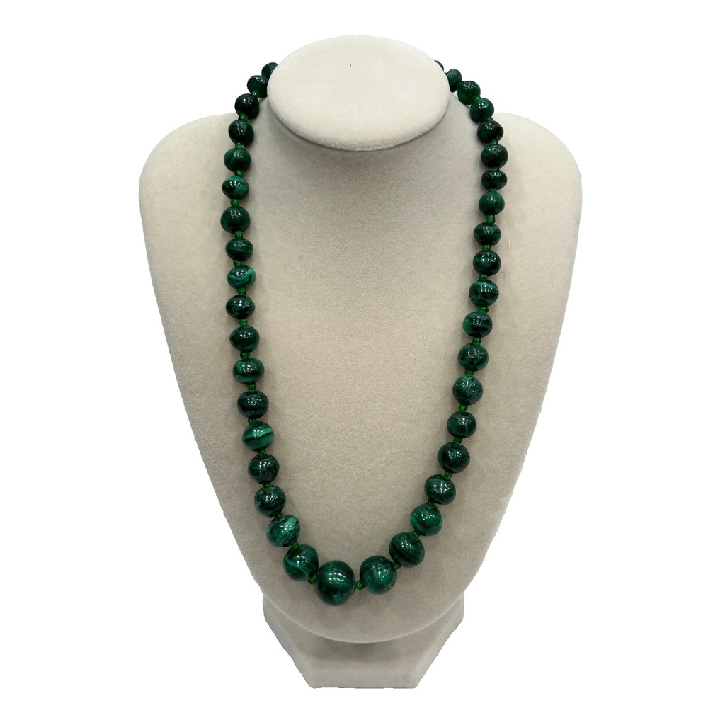 Vintage Green Malachite Graduated Bead Necklace Gold Tone Barrel Clasp 18"
